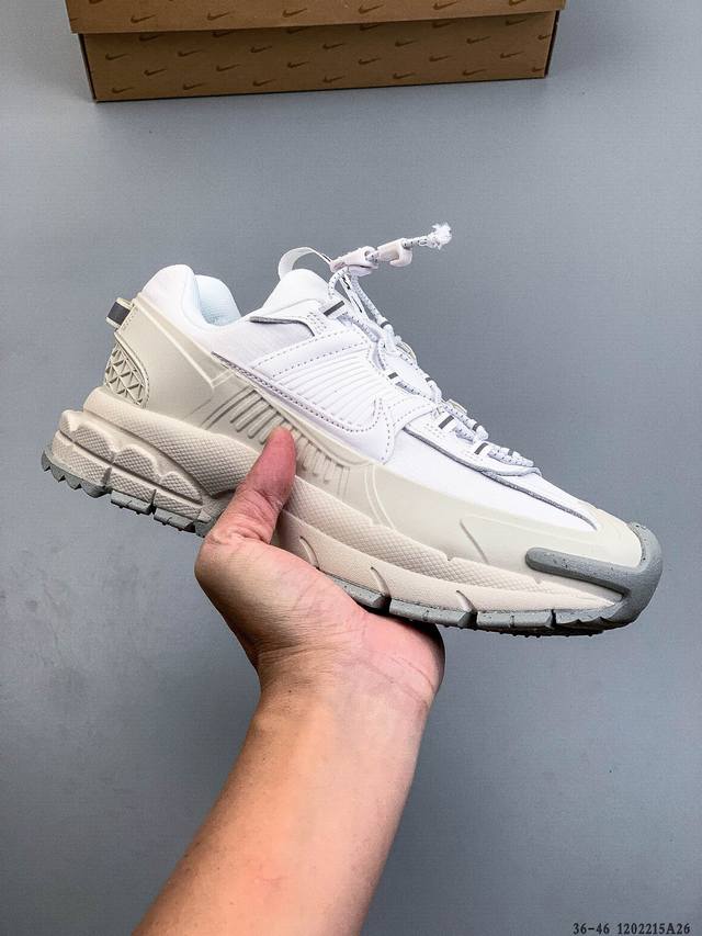 公司级！耐克Nike Zoom Vomero Roam 潮流低帮休闲运动鞋 Nike Zoom Vomero Roam男子冬季款运动鞋专为城市环境匠心设计，是潮