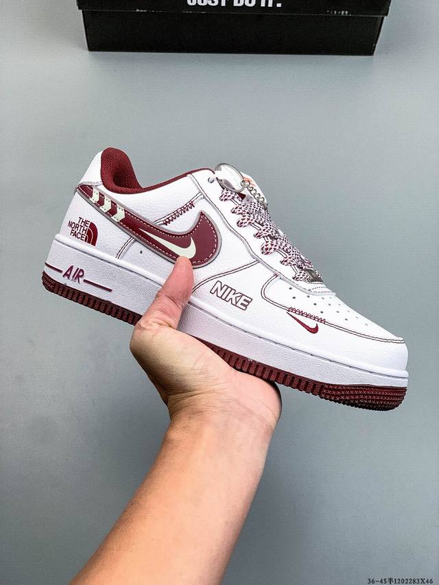 纯原版本 原楦数据纸版，采用硬质优质皮革鞋面材质，内置全掌Air Sole气垫。耐克 Nike Air Force 1 Low 空军一号低帮经典百搭休闲运动板鞋