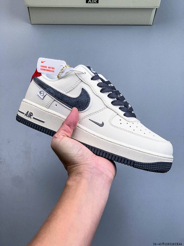 纯原版本 原楦数据纸版，采用硬质优质皮革鞋面材质，内置全掌Air Sole气垫。耐克 Nike Air Force 1 Low 空军一号低帮经典百搭休闲运动板鞋