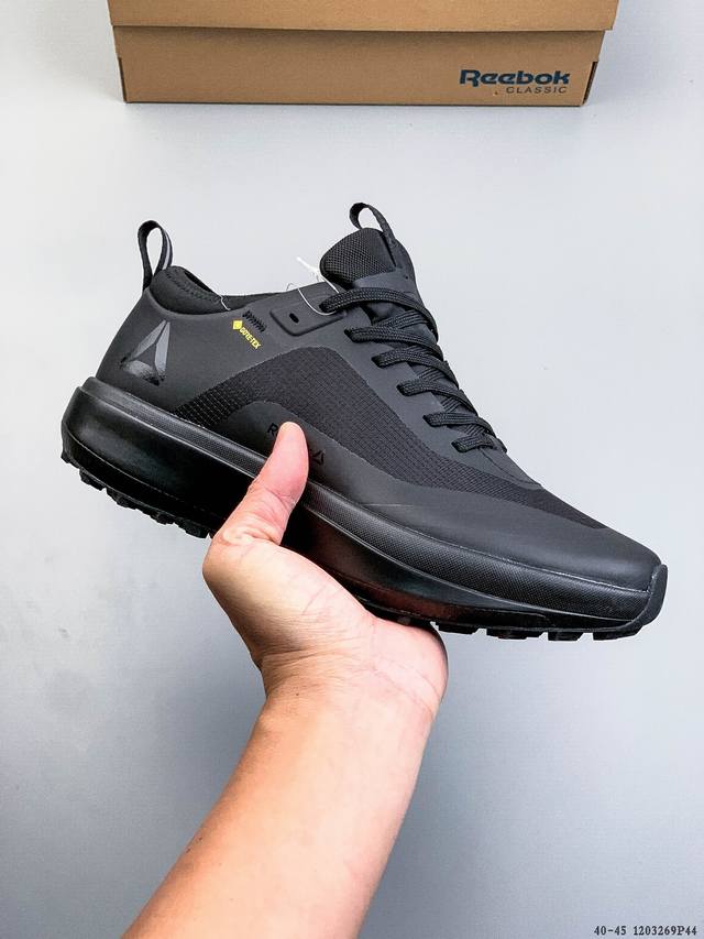 公司级！ Reebok 锐步 Gore-Tex 覆盖防水 低帮户外登山徒步鞋 特有的独立衬垫 穿着更合脚 带有Gore-Tex防水内衬 提供透气性和防风雨性能