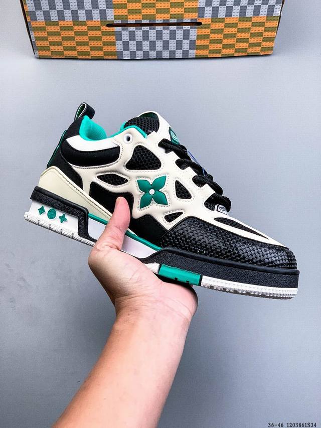 路易威登 Louis Vuitton Lv路易威登板鞋 乘风破浪的姐姐争先种草款,舒适透明底和百搭性霸屏整个时尚娱乐圈，正品1:1套楦复刻，细节调整完美主义！鞋