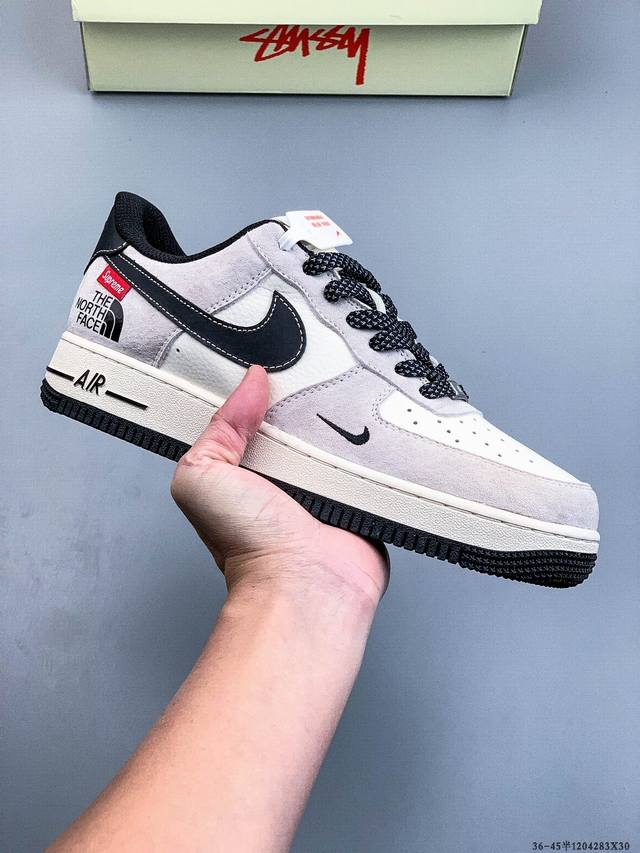 原楦数据纸版，采用硬质优质皮革鞋面材质，内置全掌Air Sole气垫。耐克 Nike Air Force 1 Low 空军一号低帮百搭休闲运动板鞋 120428