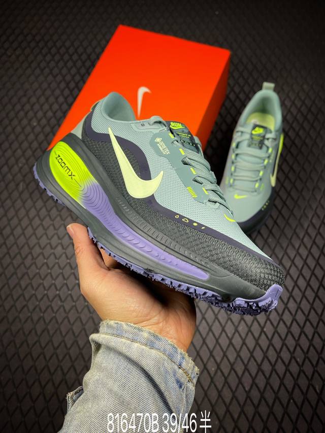 B 公司级Nike Vomero 18 Gtx 耐克 舒适减震防滑 低帮跑步鞋 全掌Reactx泡绵中底 前掌和后跟还配备了Air Zoom气垫单元 据说跑起来