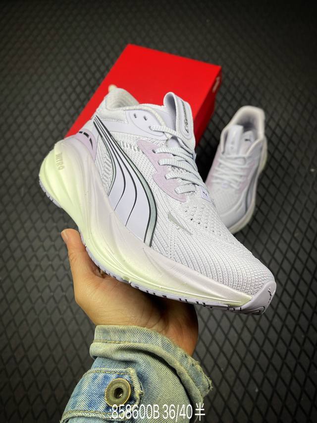 B puma彪马Magnify Nitro舒适百搭经典低帮跑步鞋 鞋面采用轻量化高弹织物鞋面,pumagrip橡胶大底，止滑耐磨赋予跑者灵活自如的运动体验 货号