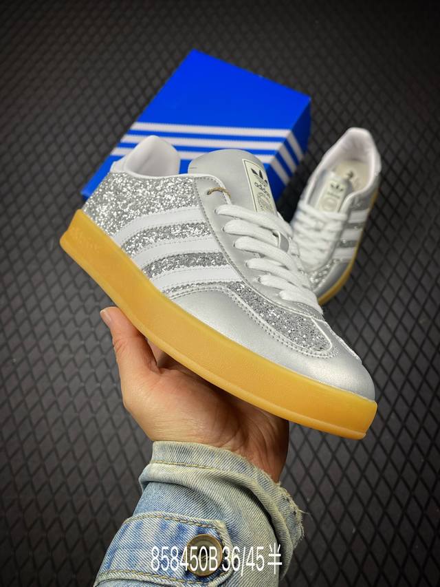 B Adidas Originals Gazelle Indoor W 三叶草休闲防滑耐磨低帮板鞋 鞋头出色设计 塑就出众贴合感 稳固的后跟贴合足部曲线设计 软