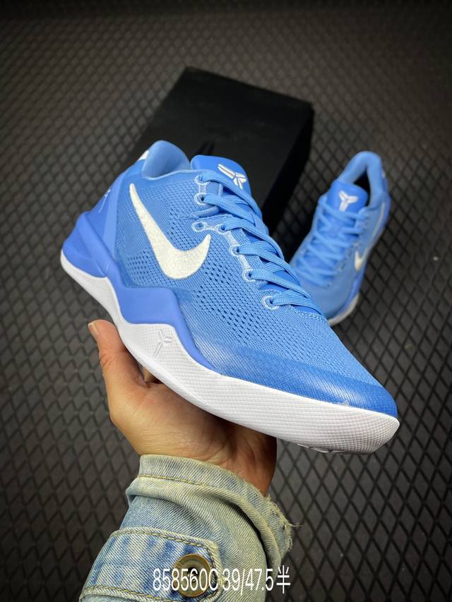C 公司级Nike Zoom Kobe Viii 8 耐克 科比8代系列 低帮复刻实战运动低帮文化篮球鞋 公司级版本 鞋头和鞋舌采用透气运动网布制成 采用更为挺