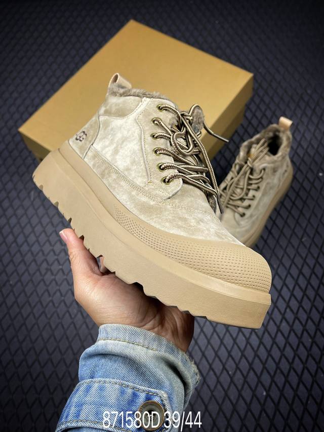 新货#Ugg秋冬新品 毛绒一体内里保暖锁热 秋冬必备 户外中帮男士休闲鞋雪地靴马丁靴系列 广东大厂品质 秋冬新款 时尚潮流搭配 面料釆用意大利进口磨砂牛皮 全鞋