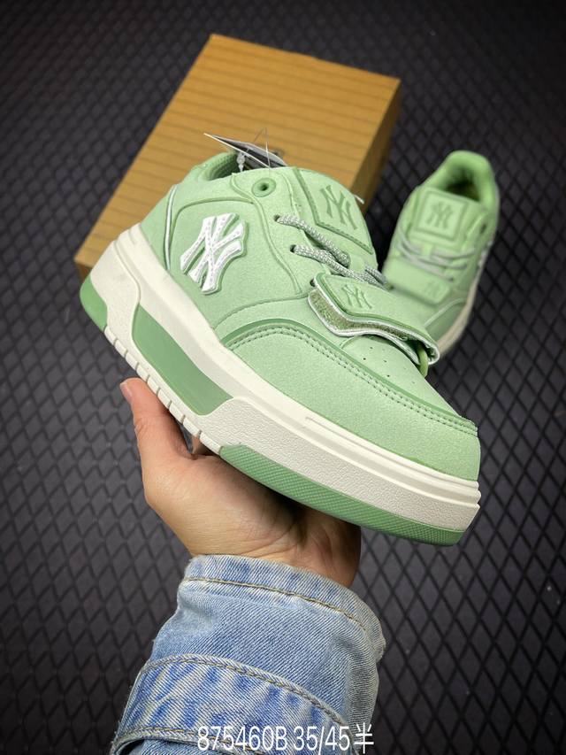 B Ny Mlb Chunky Liner pocket Sd 纽约洋基队 增高厚底休闲跑鞋 货号：3Asxm086N G 尺码：35 36 36.5 37.5