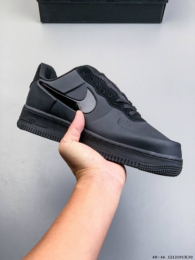 原楦数据纸版，采用硬质优质皮革鞋面材质，内置全掌Air Sole气垫。耐克 Nike Air Force 1 Low 空军一号低帮百搭休闲运动板鞋 121210