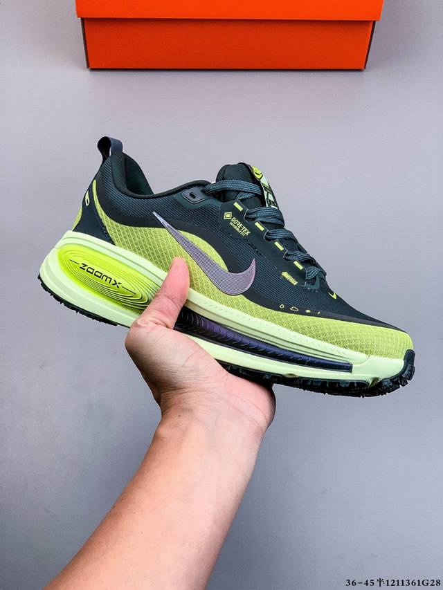 公司级！Nike Air Zoom Vomero 18 缓震透气休闲慢跑鞋 新版Vomero结合全新Zoomx和Reactx泡绵 提供双重缓震效果 铸就非凡迈步