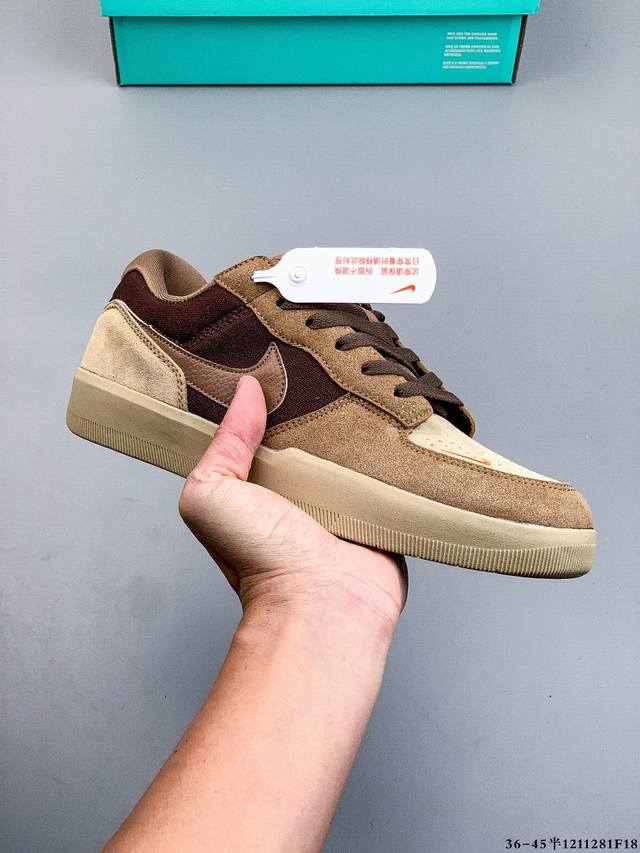 耐克Nike Sb Force 58是一款将前沿创新带入街头的单品，它具有硫化杯底，具有出色的耐用性和灵活性。使用帆布和绒面革，在饰面上放置通风口，它自始至终都