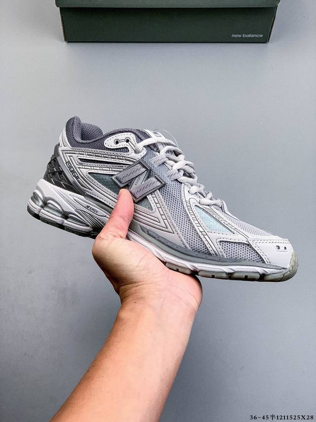 New Balance M1906Ri Nb宝藏老爹鞋款，复古元素叠加，质感超级棒，楦版型材料细节做工精细，货如实拍图 作为Nb最经典的档案鞋型之一，与2002