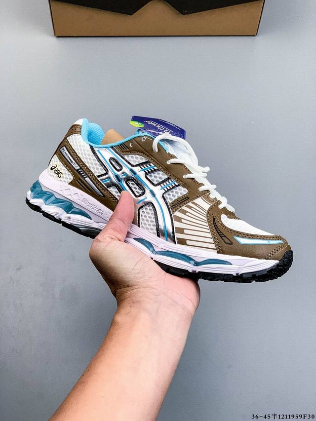亚瑟士Kith X Asics Gel-Kayano 12.1低帮休闲跑步鞋，鞋款以K12作为基底，采用了Nimbus 17的鞋底单元，将缓震和稳定集合在一起，
