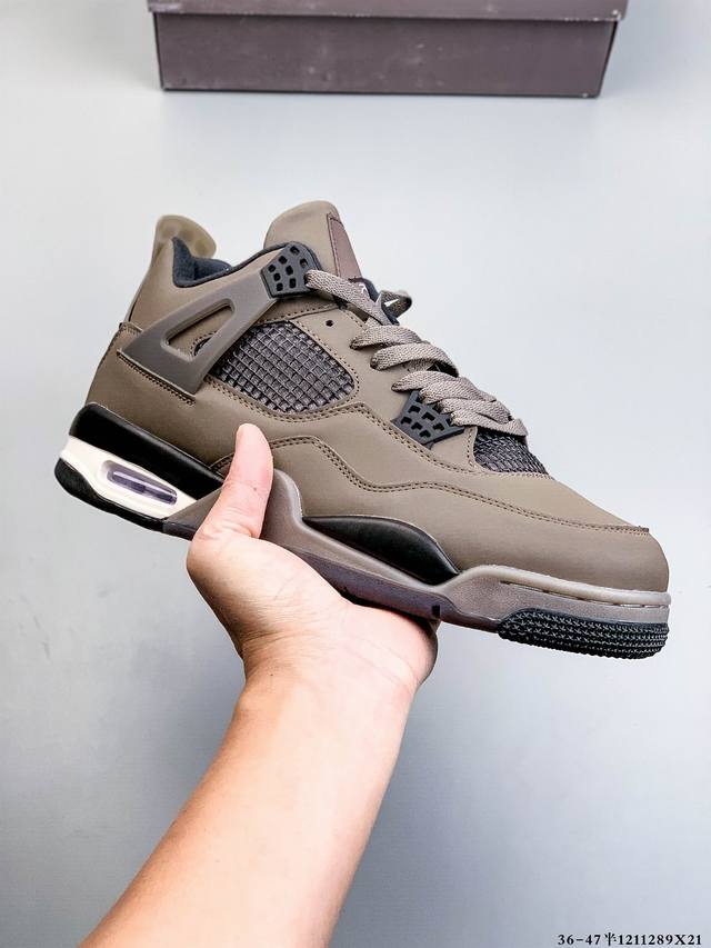 Air Jordan 4 Aj4代中帮复古休闲运动文化篮球鞋。秉承轻量化的速度型篮球鞋设计思想完成设计，降低重量的同时提升舒适度，中底延续前作使用了分离式后掌可