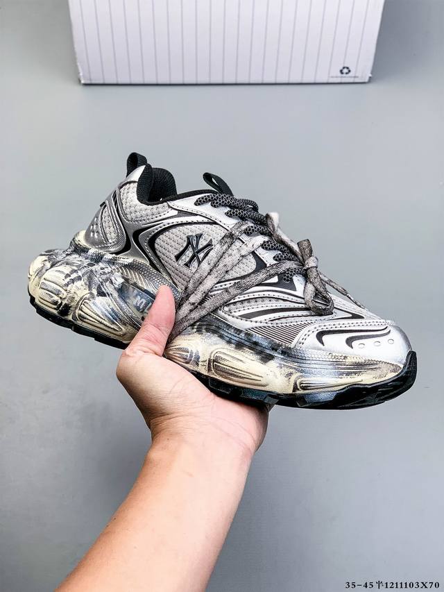 公司级！Mlb Winner Chunky 虞书欣同款25新款潮流厚底时尚街头赛博老爹鞋 它采用了复古未来主义的设计，鞋身采用技网布搭配金属质感材质，呈现出流线