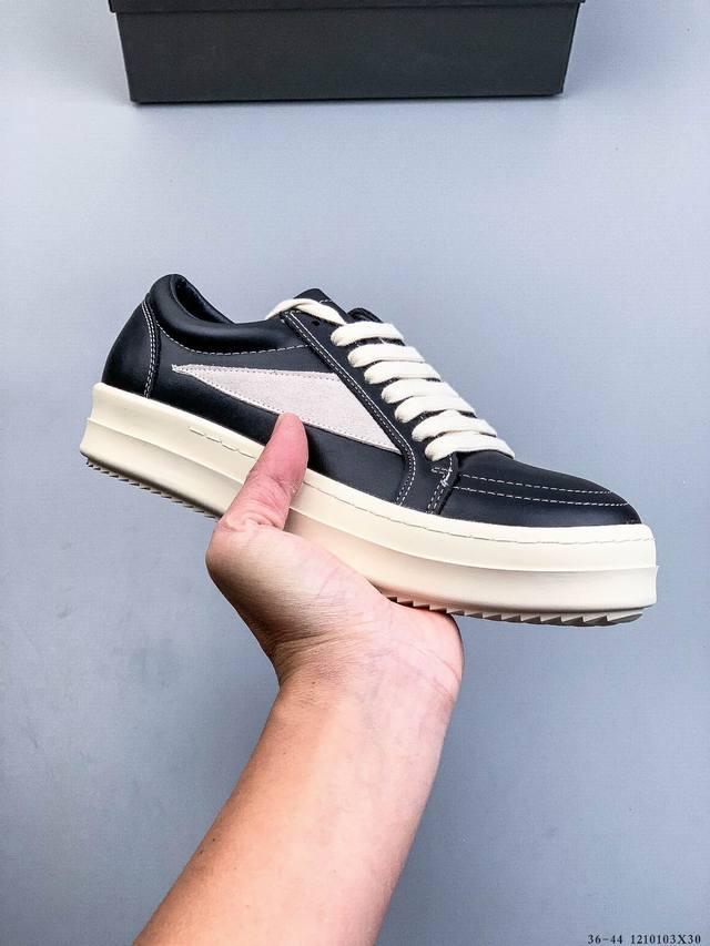 Rick Owens Ro Hollywood 欧文斯 小牛皮 圆头系带低帮板鞋 性价比天花板 优质牛皮 触感细腻 柔软舒适 具有良好的透气性 精选优质橡胶底料