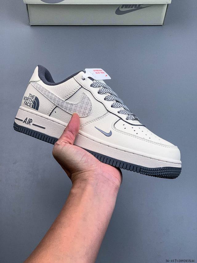 纯原版本 原楦数据纸版，采用硬质优质皮革鞋面材质，内置全掌Air Sole气垫。耐克 Nike Air Force 1 Low 空军一号低帮经典百搭休闲运动板鞋
