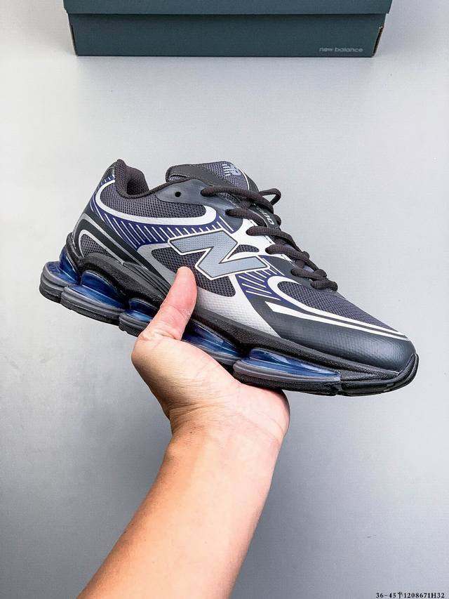 新百伦 New Balance Nb U2000Ea 运动跑步鞋。此复刻经典鞋款，加入当下大热的户外元素，以曾经篮球鞋款型式样加以打造鞋款造型。编织鞋带以及加强