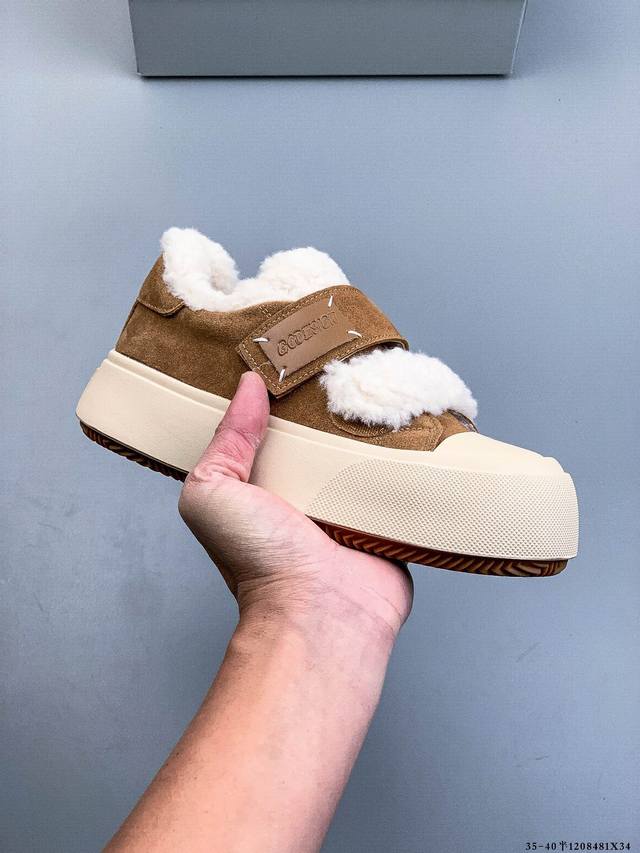 公司级 Gg-Cc 毛毛鞋 百搭舒适通勤 保暖防滑减震耐磨增高 低帮加绒板鞋 以经典为基调 加上了别致的毛边设计 无惧寒冷 经典休闲鞋设计 融合时尚简约风格 羊