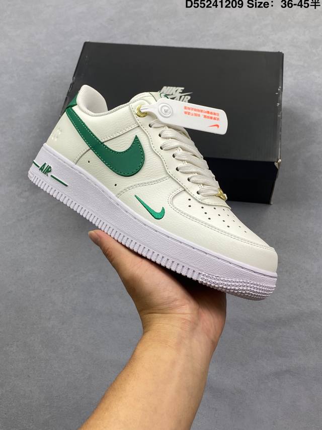 公司级耐克Nike Air Force 1“07空军一号低帮百搭休闲运动板鞋。柔软、弹性十足的缓震性能和出色的中底设计，横跨复古与现代的外型结合，造就出风靡全球