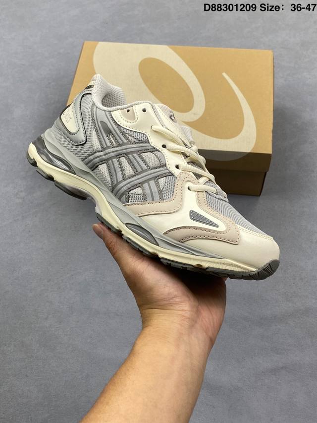 亚瑟士 Asics Gel-K1011 亚瑟士复古透气休闲鞋缓震男子耐磨跑步鞋 网布拼接鞋面，贴合脚型，穿着舒适；中底360°环绕式Gl，提供良好的缓冲性能。