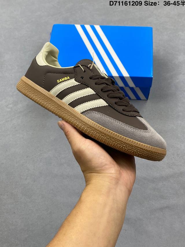 Addis Original Samba Og 复古单品 复古桑巴板鞋 这款桑巴鞋展示了高质量的工艺 带有装饰的超锁缝制和无缝的手感 柔软、柔软的皮革造型和标志