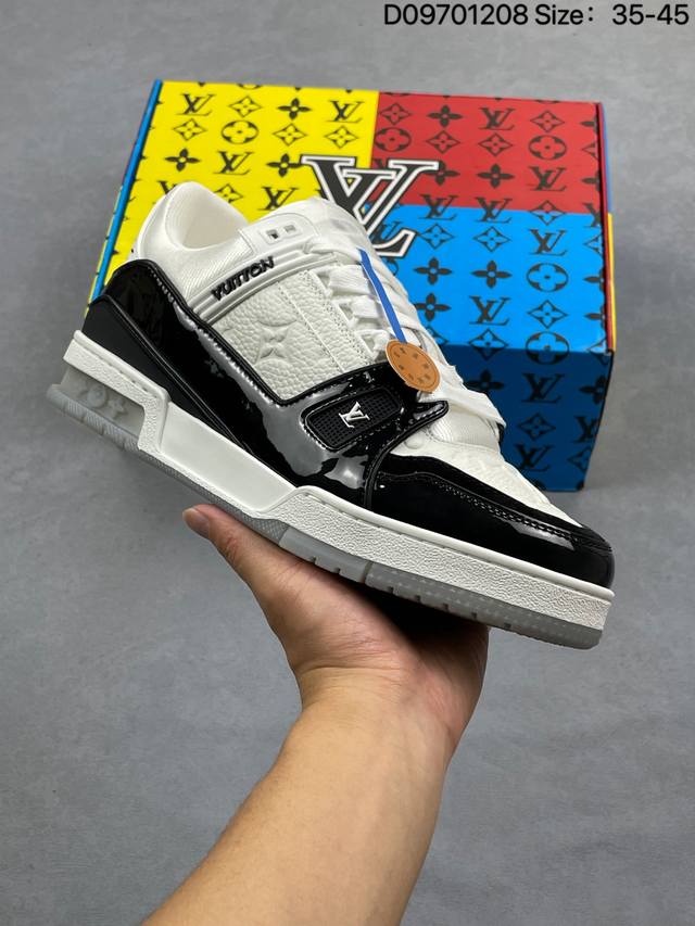 Lv Arch Light Sneaker路易威登板鞋 时尚运动鞋潮厚底增高女鞋。舒适防滑底和百搭性霸屏整个时尚娱乐圈，细节调整完美主义！采用柔软皮革拼接鞋面，