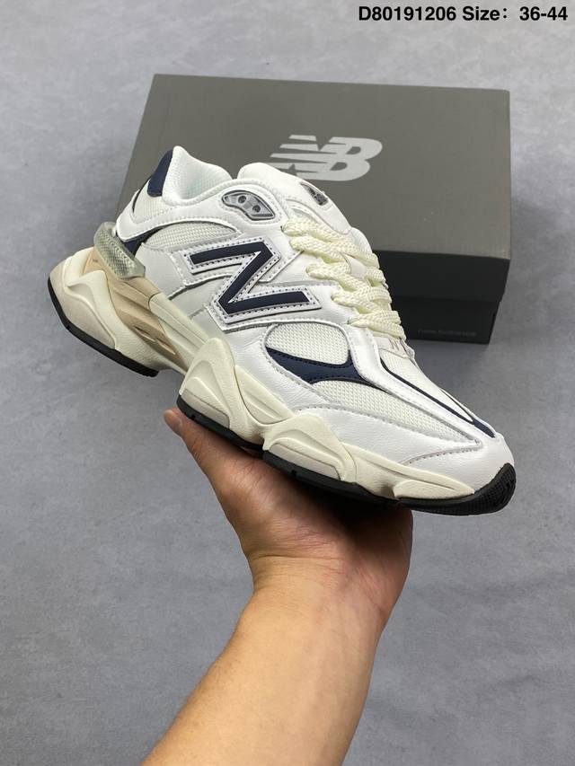 New Balance 9060系列 新百伦 复古休闲运动慢跑鞋 鞋面大身由空间双格及磨砂鞋面拼接而生 采用大面积网眼以及麂皮材质覆盖鞋身 还原经典气质 搭载A