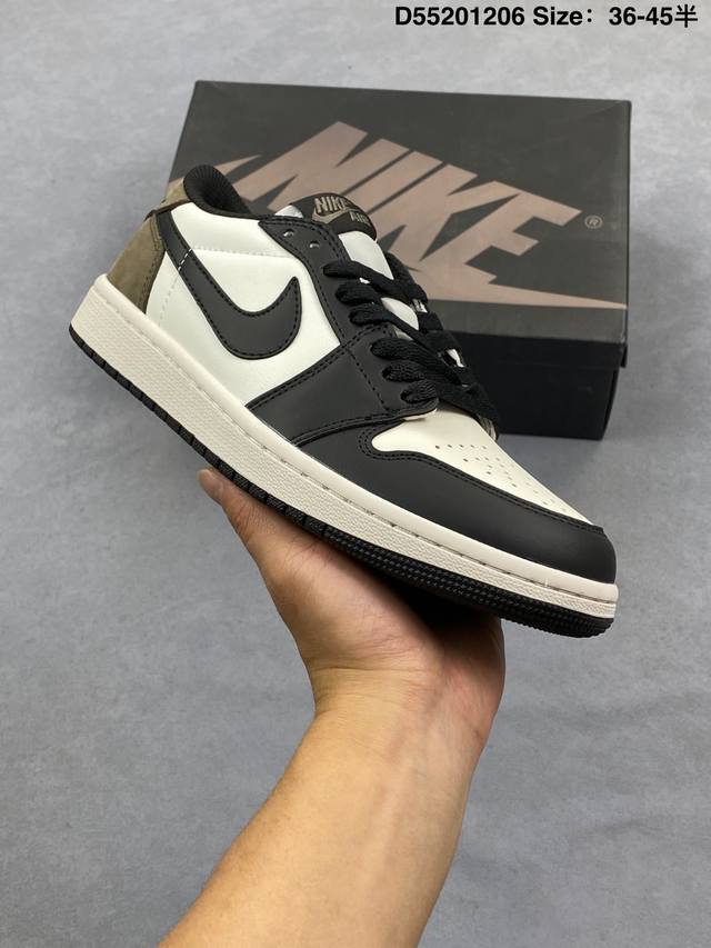 Air Jordan 1 Low Og Mocha 低帮 黑白棕 Aj1 乔丹1代 Aj1 乔1 低邦 黑白棕 乔丹篮球鞋系列 鞋身整体以白色为主，搭配黑色皮革