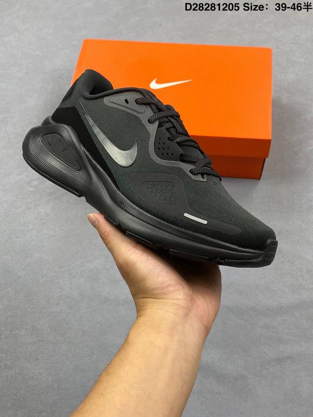 公司级 耐克Nike Air Zoom Structure 26 轻量跑鞋鞋面采用透气工程网眼材质制作。鞋身整体轻盈舒适透气,鞋子颜色以玫红色为主色调！耐克Lo
