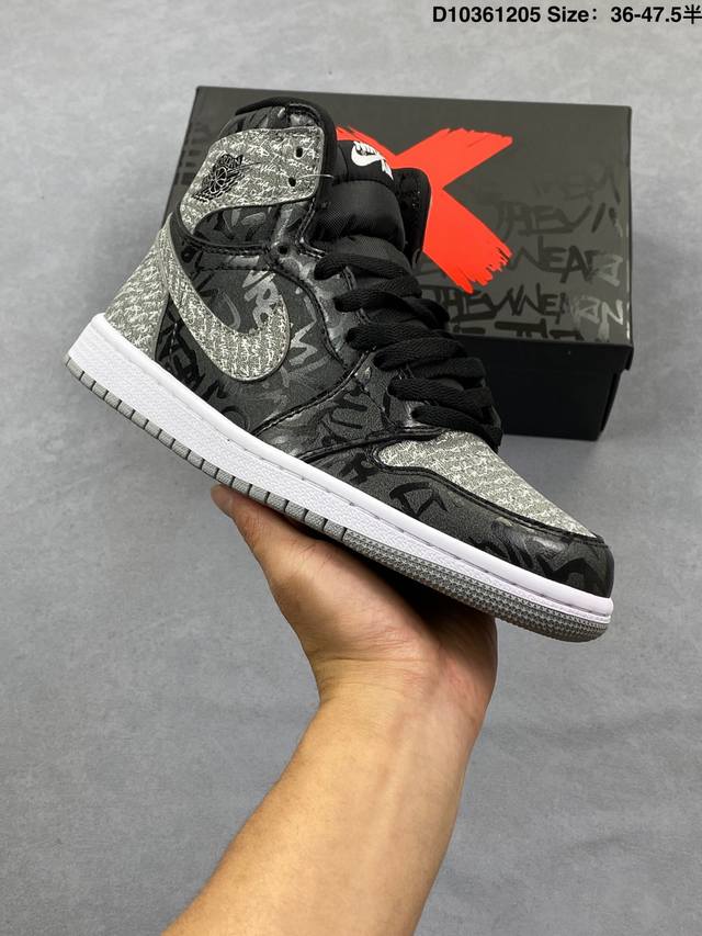 耐克Nike Air Jordan 1 Retro High Og”Black White“Aj1代迈克尔 乔丹中帮经典复古百搭休闲文化运动篮球鞋 货号：555