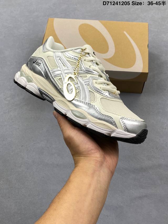 Asics 亚瑟士 男女鞋真标半码制，升级原楦原纸版开发版型，采用翻毛皮组合网眼布鞋面材质，后跟和前掌嵌入Gel胶缓震,轻质发泡材料组合耐磨橡胶外底又一双 鞋圈