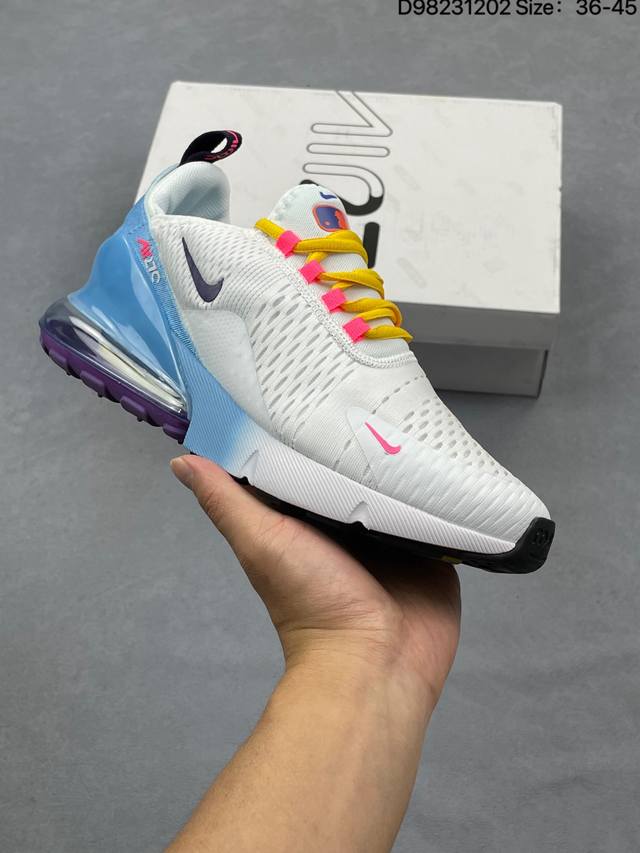 耐克Nike Air Max React 大气垫休闲跑步鞋 作为Nike休闲型Air Max鞋款，Nike Air Max 男子运动鞋为你带来时尚舒适的穿着感受