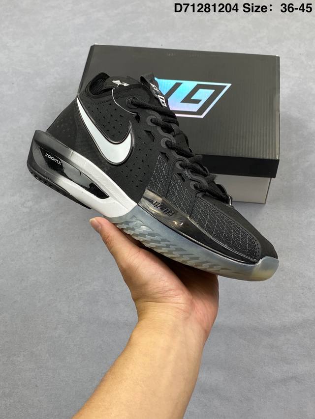 耐克Nk G.T. Cut 3 Ep 实战篮球鞋 鞋面采用轻质的织物与麂皮鞋面制成 搭配Flywire飞线系统增加动态包裹锁定 鞋舌使用跑鞋半开叉设计大大提高了