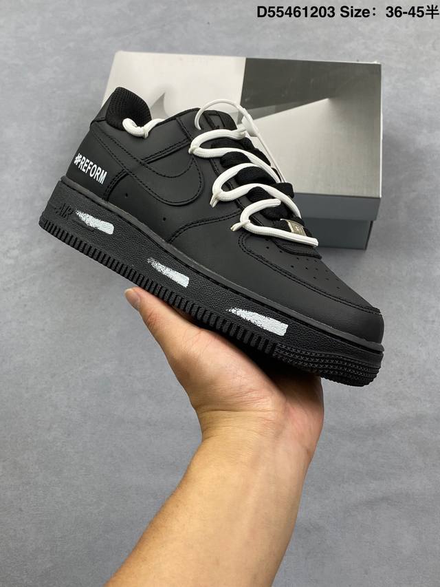 耐克 Nike Air Force 1 ’07 空军一号低帮百搭休闲运动板鞋。柔软、弹性十足的缓震性能和出色的中底设计，横跨复古与现代的外型结合，造就出风靡全球