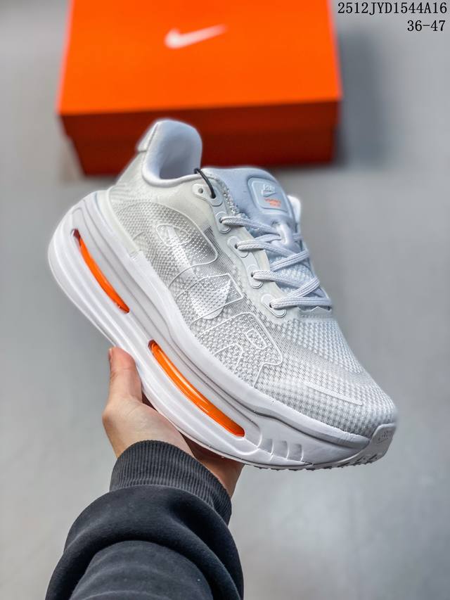 Nike Vomero premium Air气垫40周年 舒适百搭防滑耐磨 支撑缓震低帮 休闲跑步鞋 时尚外观和运动美学 结合泡棉缓震配置 复古设计风格 泡棉