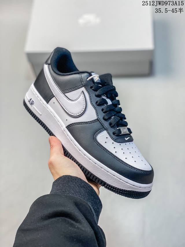 公司级耐克Nike Air Force 1’07空军一号低帮百搭休闲运动板鞋。柔软、弹性十足的缓震性能和出色的中底设计，横跨复古与现代的外型结合，造就出风靡全球
