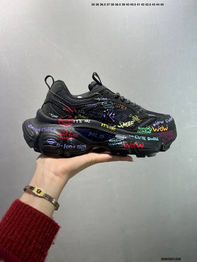 公司级Mlb Ny 印花网红老爹鞋 涂鸦恶作剧 内增高6Cm 原厂原档案数据开发 进口纳米材质 原厂全套手提袋 原盒雷射防伪标包装 官方货号: 3Asxca12