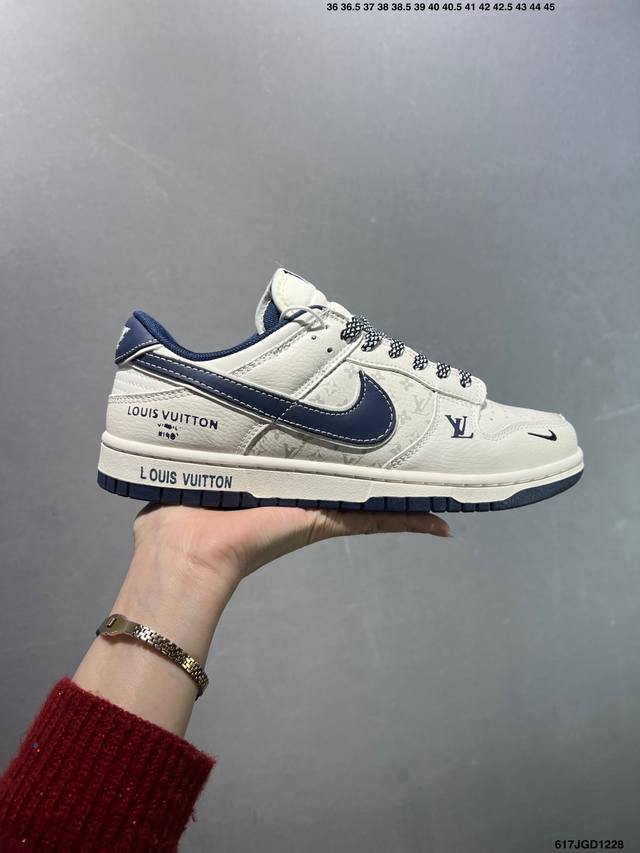 Nike Dunk Low Retro “Diy高端定制” 用料绝不含糊 独家版型蒸餾加工帶來的是更好的视觉和脚感体验 清洁度 电绣工艺 皮料切割干净无任何毛边