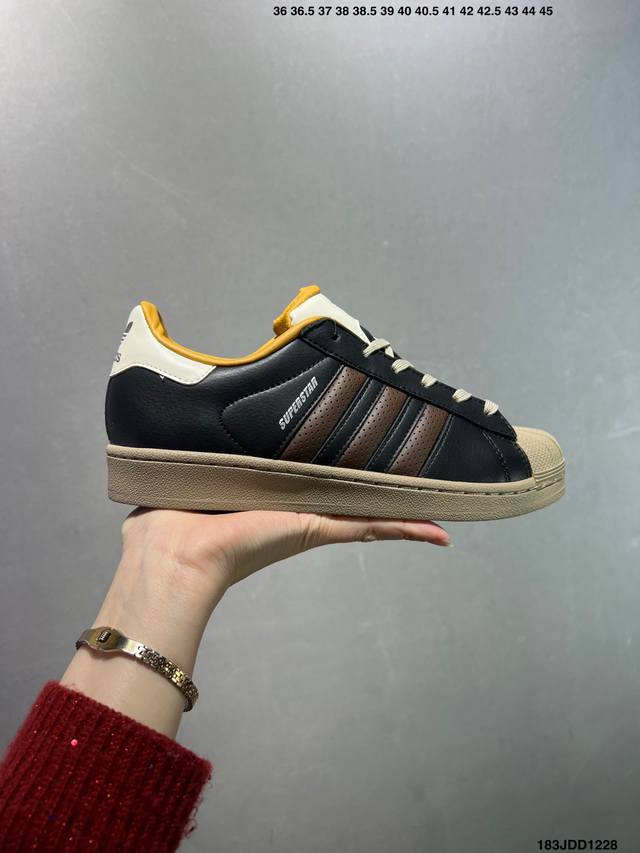 Adidas Originals Superstar Ii舒适百搭时尚潮流 贝壳头系列低帮经典百搭休闲运动板鞋 色 货号：Jq8777 尺码：35-40 如图I