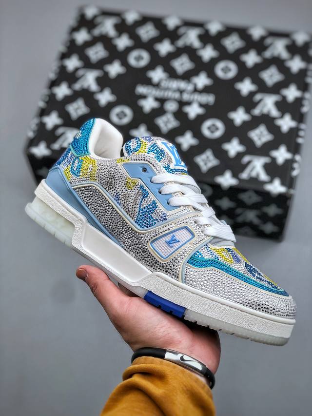 Ys纯原 广奢高端货 Louisvuittontrainer钻鞋 ｜低帮奢华板鞋钻鞋 Lvtrainer系列高阶版本，满钻设计吸睛度拉满 手工镶嵌水钻，排列紧密