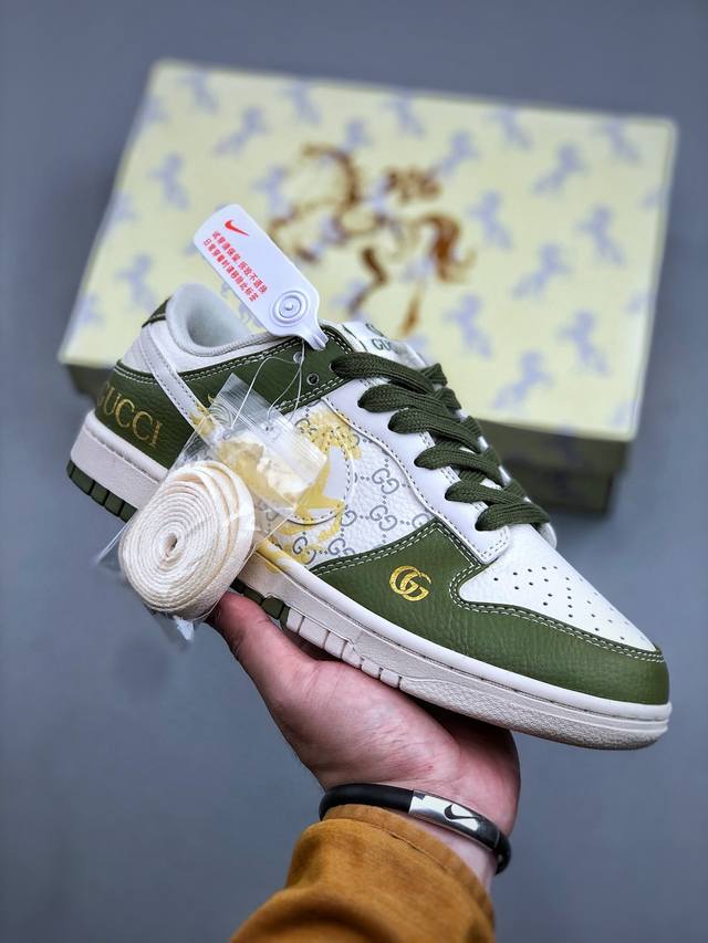 p版 2026年新款限量发售！Nike Sb Dunk Low“ 马年限定 古驰绿” 周年高端定制 低帮休闲板鞋 定制鞋盒 大厂纯原品质出货 超高清洁度 皮料切