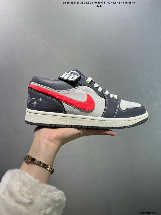 公司级Air Jordan 1 Low Aj1乔1低帮休闲板鞋 同步官方配色 原厂皮料 原档冲孔鞋头 正确满胶鞋垫 四线拉帮 原厂织唛标 鞋舌高弹海绵填充。 官