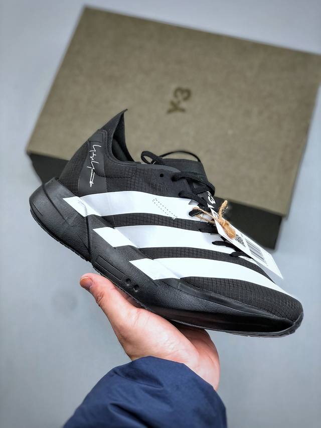 Adidas Y-3 Adios pro 4M 马拉松飞线贾卡轻质透气休闲运动跑步鞋采用双层透气网纱 Flywire动态飞线绑缚鞋面材质 内置Zoom小气垫装置