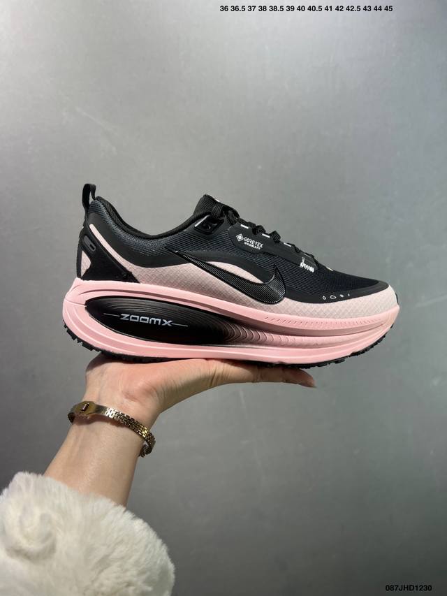 Nike Vomero 18 Gtx 耐克 舒适减震防滑 低帮跑步鞋 全掌Reactx泡绵中底 前掌和后跟还配备了Air Zoom气垫单元 据说跑起来更快更舒适
