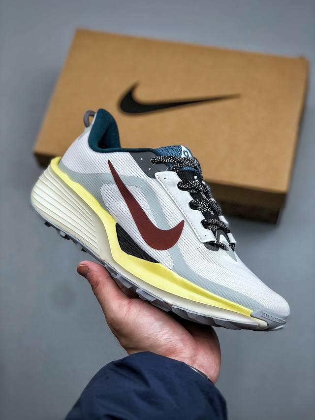 Nike Reactx pegasus Trail 6 轻便缓震 越野跑步鞋 兼顾迅疾外观和稳固脚感 后跟覆面和中足动态支撑巧妙融合 缔造稳定顺畅的迈步体验 货