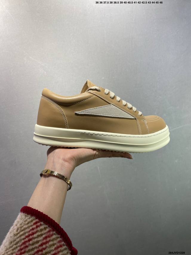 公司级Rick Owens Ro Hollywood 欧文斯 小牛皮 圆头系带低帮板鞋 性价比天花板 优质牛皮 触感细腻 柔软舒适 具有良好的透气性 精选优质橡