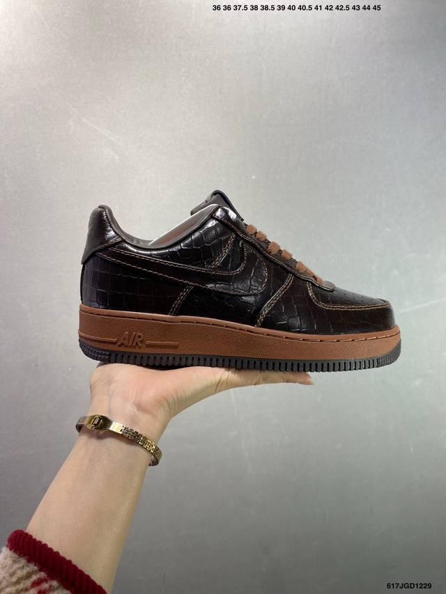 Nike Air Force 1 '07 Low 空军一号低帮 运动鞋 休闲鞋 高级夜光效果 折边针车 工艺难度大 原楦头原纸板 高端定制鞋盒 原厂鞋底 超高清