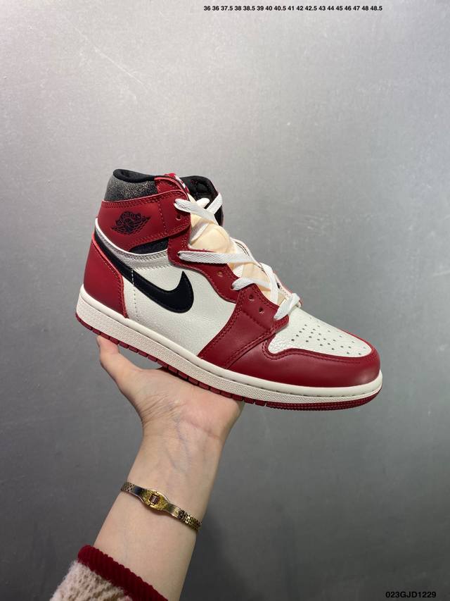 公司级Nike Air Jordan 1 Retro High Aj1乔丹一代高帮经典复古文化休闲运动篮球鞋 货号:555088-009 码数：如图 编码：02