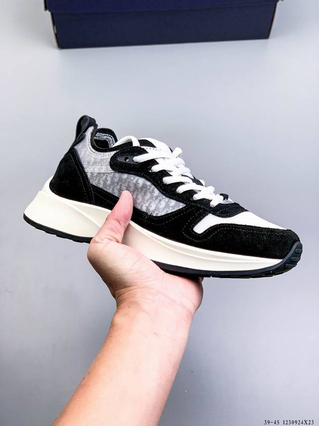 Dior 迪奥 经典B25系列Runner休闲 运动鞋 跑步鞋 已经调整到极致 大底升级 面料升级 舒适度全面升级！ 原版购入开发 做货 这款 B25 Runn